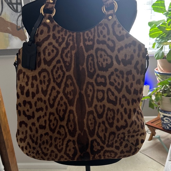 Yves Saint Laurent Handbags - Yves Saint Laurent Brown Leopard Print Tote